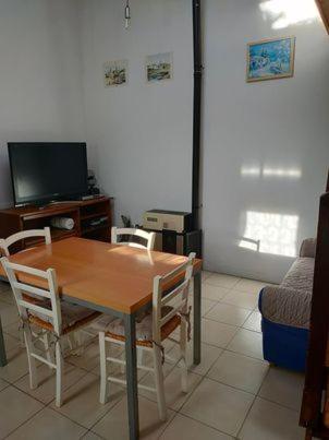 Location Petit Gite Individuel Orgeres  Luaran gambar