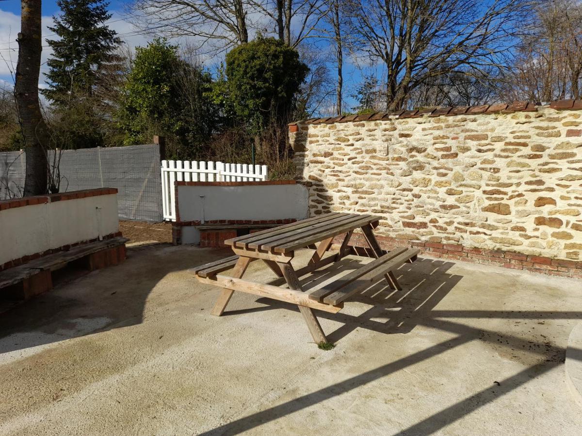 Location Petit Gite Individuel Orgeres  Luaran gambar